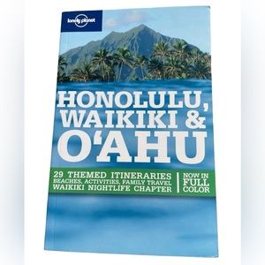 Honolulu Waikiki & Oahu 29 Themed Itineraries Lonely Planet Guide Book 304 pages